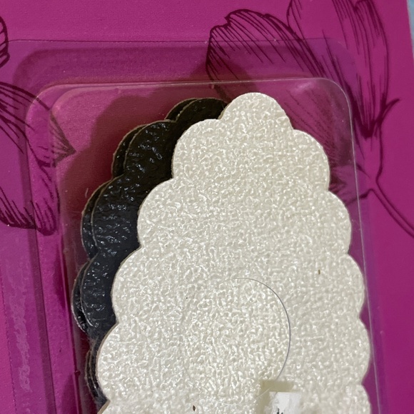 NEW Foot Petals No-Slip Grips- 2 pair, black and white - Picture 6 of 8